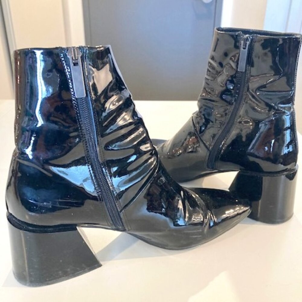 L'INTERVALLE Black Patent Leather Booties